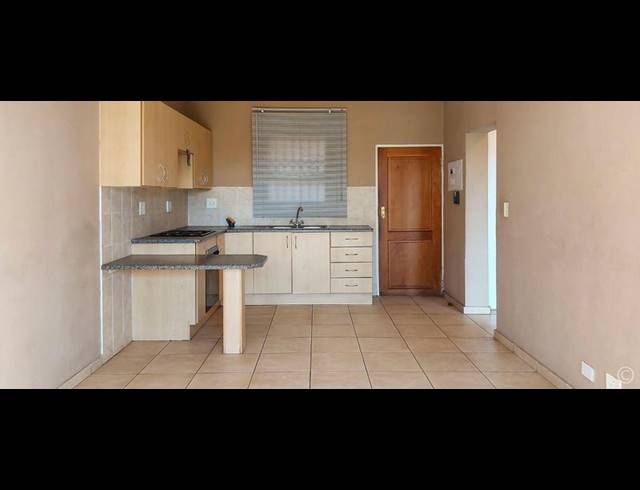 1 BEDROOM APARTMENT FOR SALE IN VANDERBIJLPARK SE 10